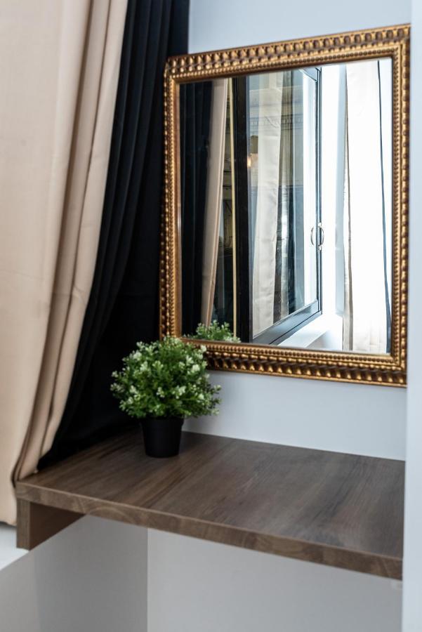 Luxurious Triplex - Marais & Montorgueil Apartment Paris Exterior photo